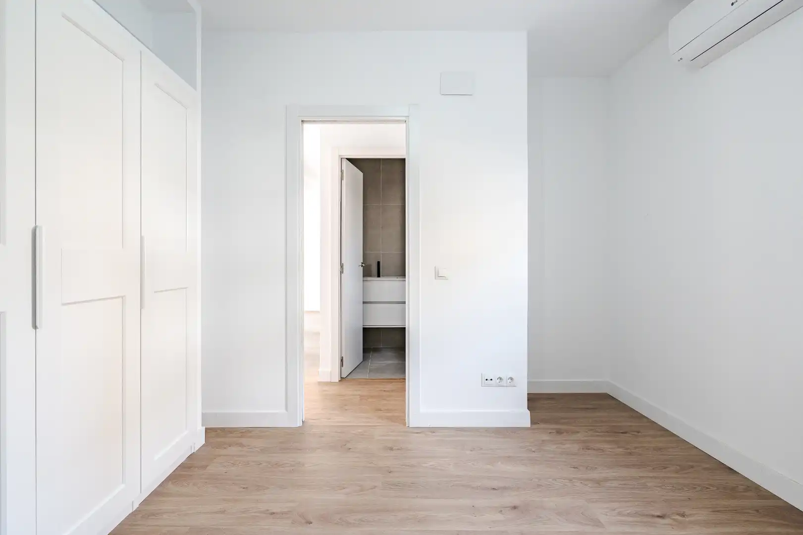 Wohnung zum Verkauf in Madrid mit Klimaanlage und Heizung