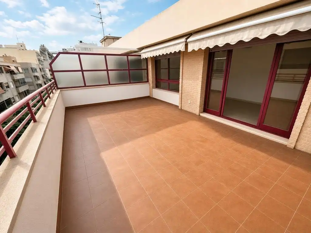 Ático con ascensor en venta en PINTOR LORENZO CASANOVA 43, imagen 2
