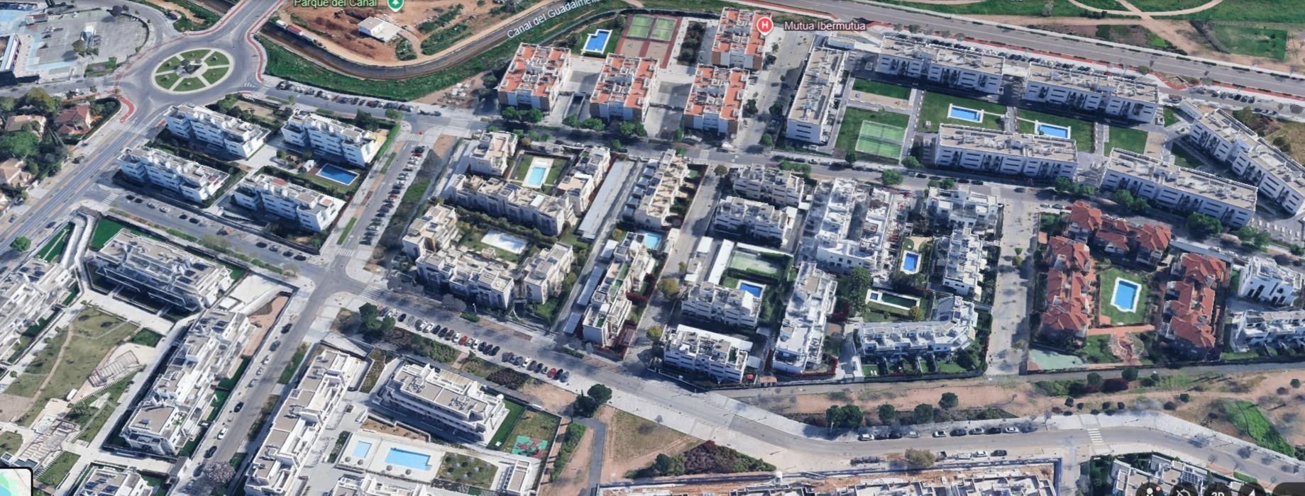 Außenansicht von Einfamilien-Reihenhaus zum Verkauf in  Córdoba Capital mit Klimaanlage, Privatgarten und Terrasse