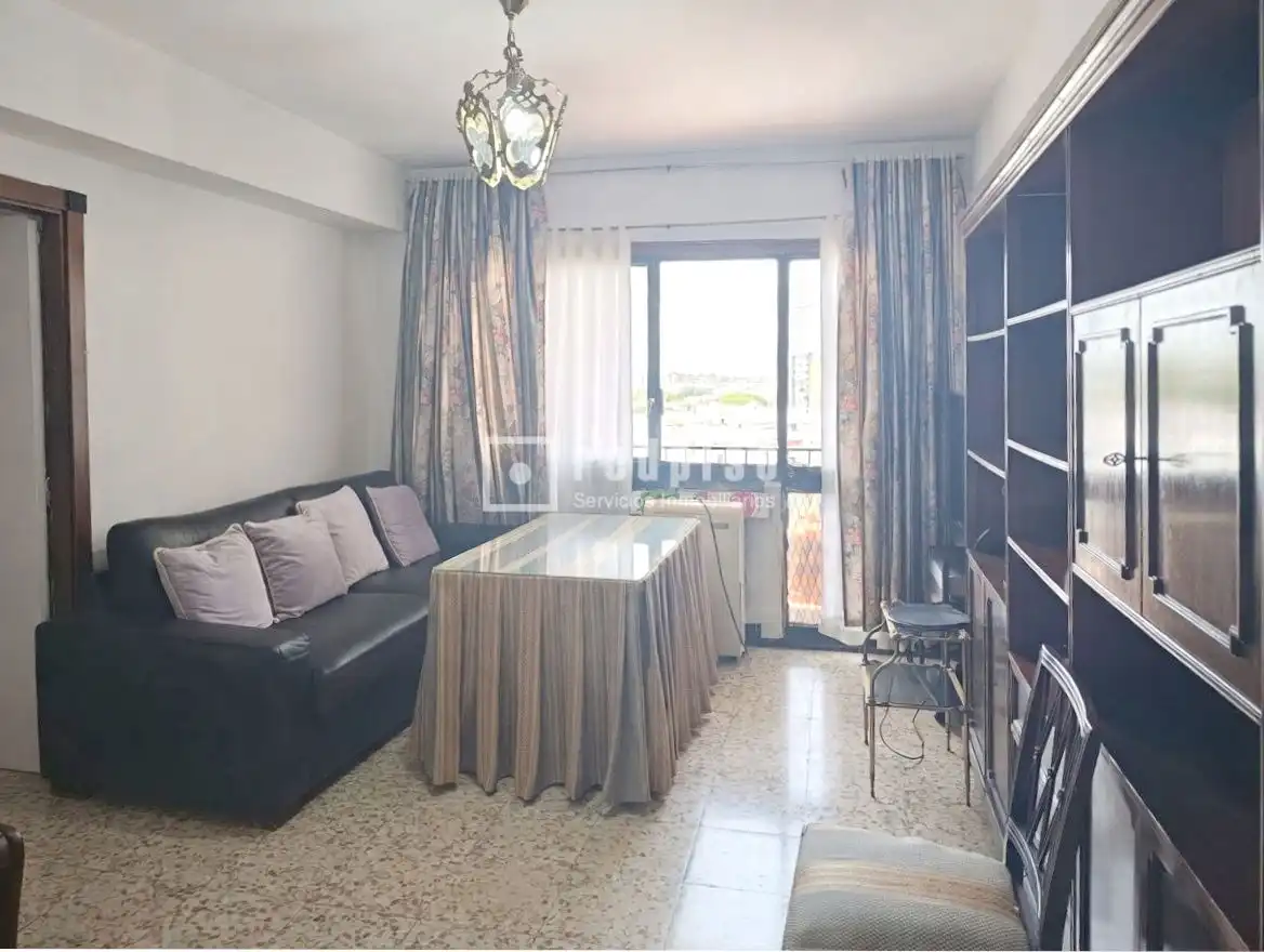Habitación de Piso en venta en Sevilla con Aire acondicionado y Terraza