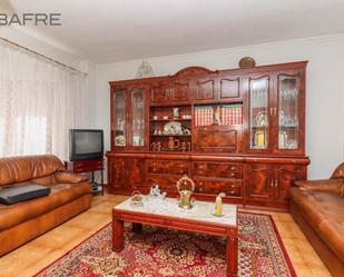 Living room of Building for sale in  Madrid Capital