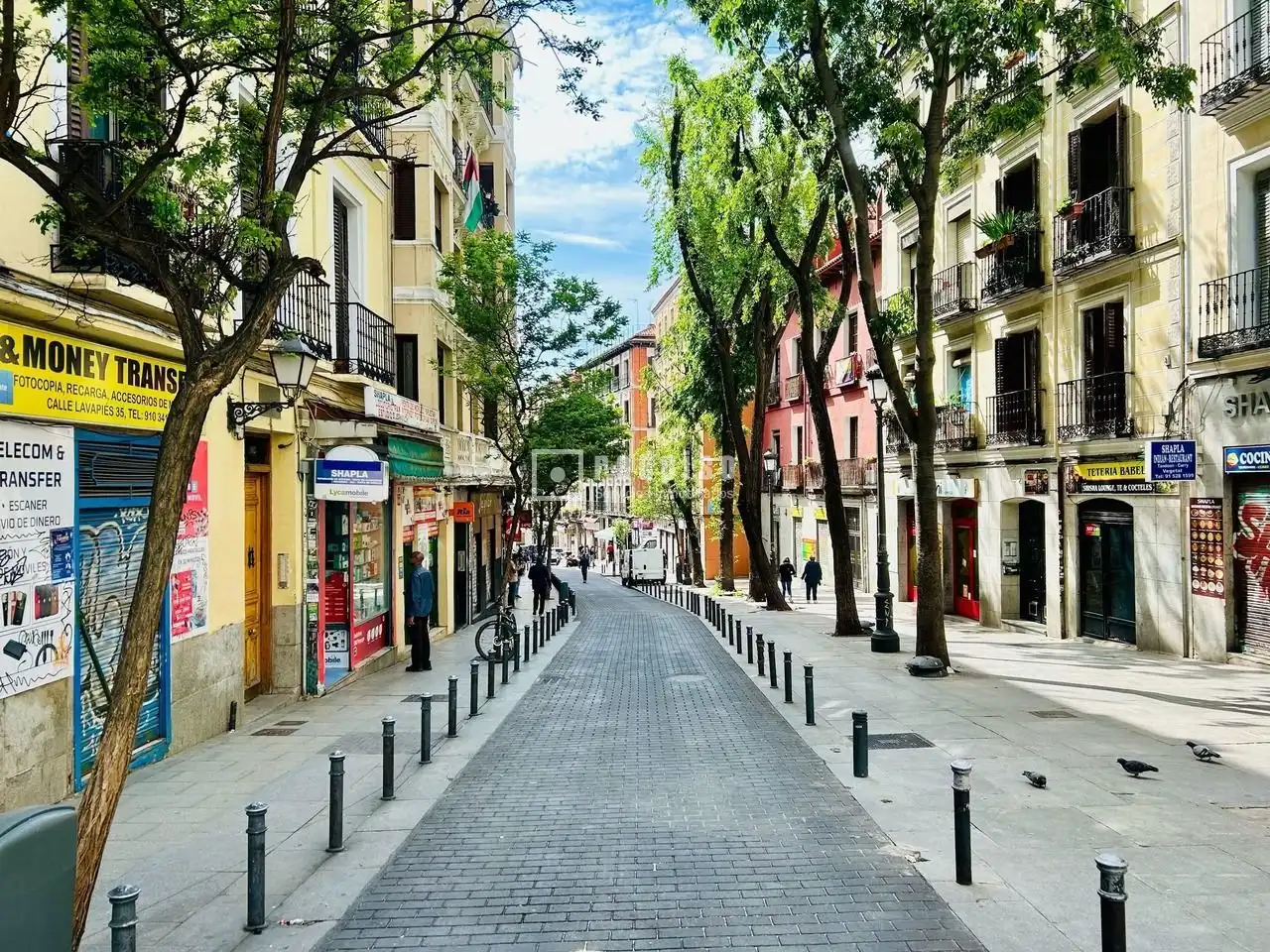 Vista exterior de Piso en venta en Madrid con Calefacción, Amueblado y Alarma