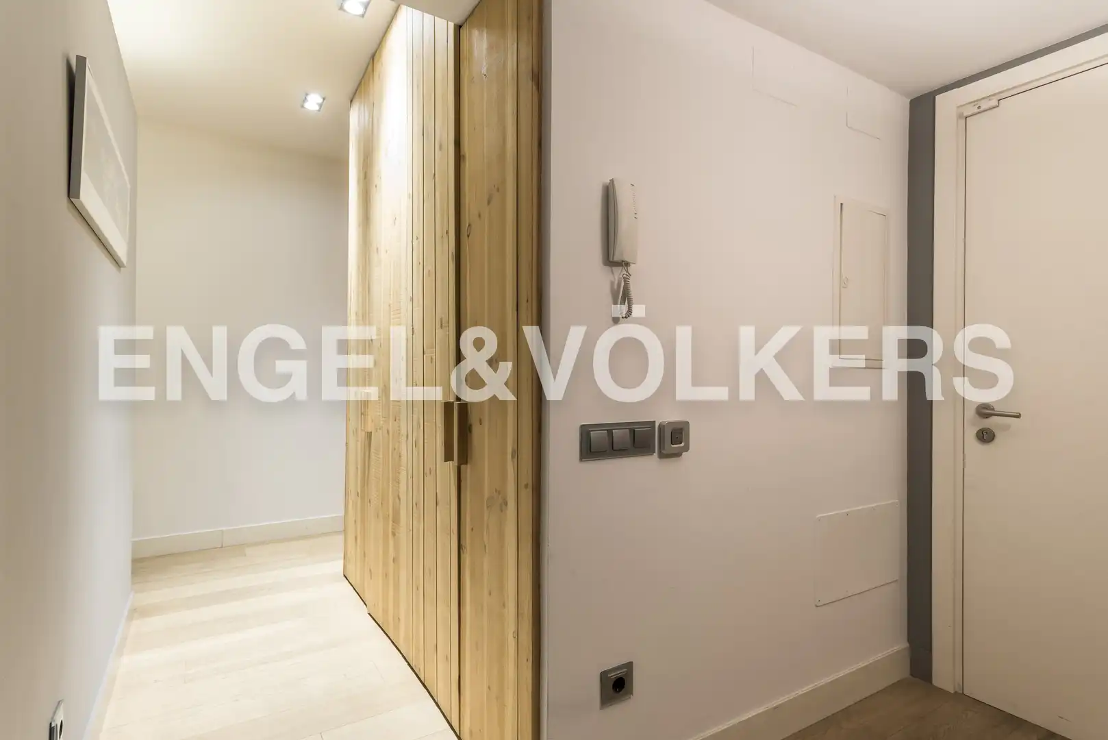 Flat for sale in Madrid  with Air Conditioner, Heating and Parquet flooring