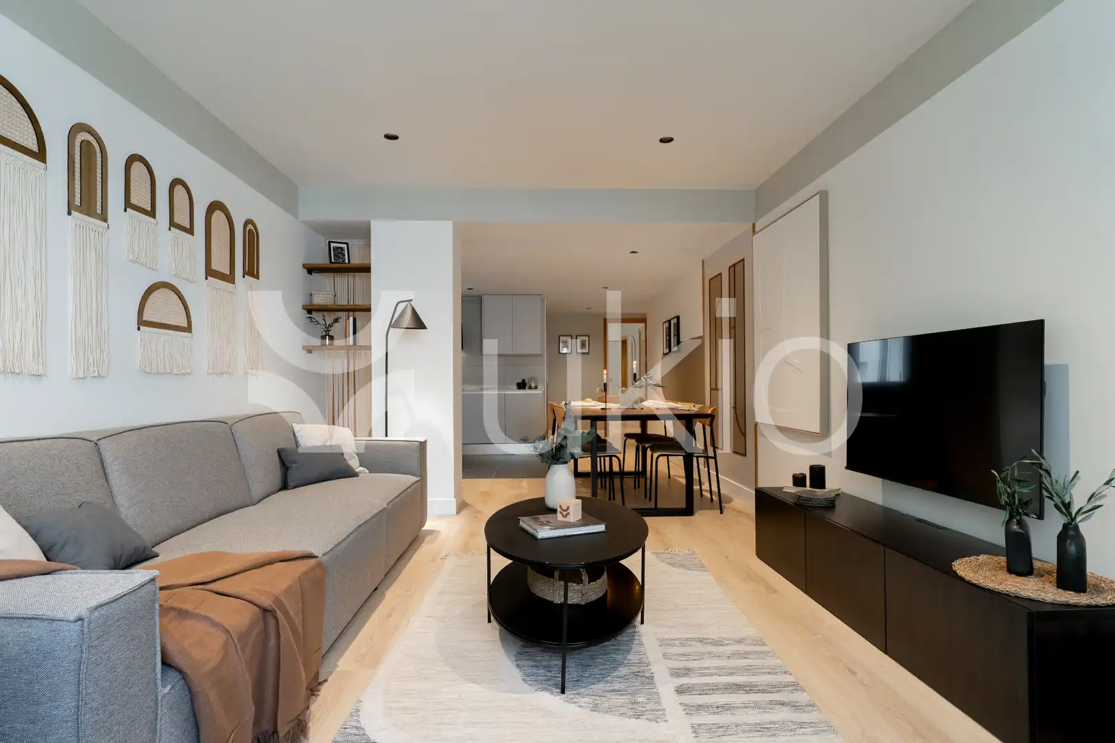 Sala d'estar de Apartament de lloguer en Madrid amb Aire condicionat, Calefacció i Moblat