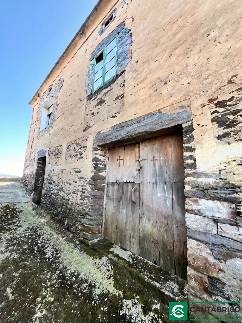 Vista exterior de Casa o xalet en venda en Villayón amb Moblat