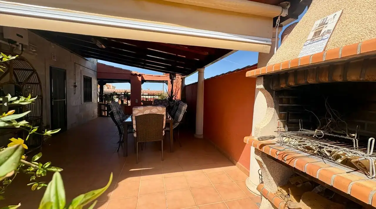 Terrassa de Casa o xalet en venda en Valdepeñas amb Aire condicionat, Calefacció i Traster
