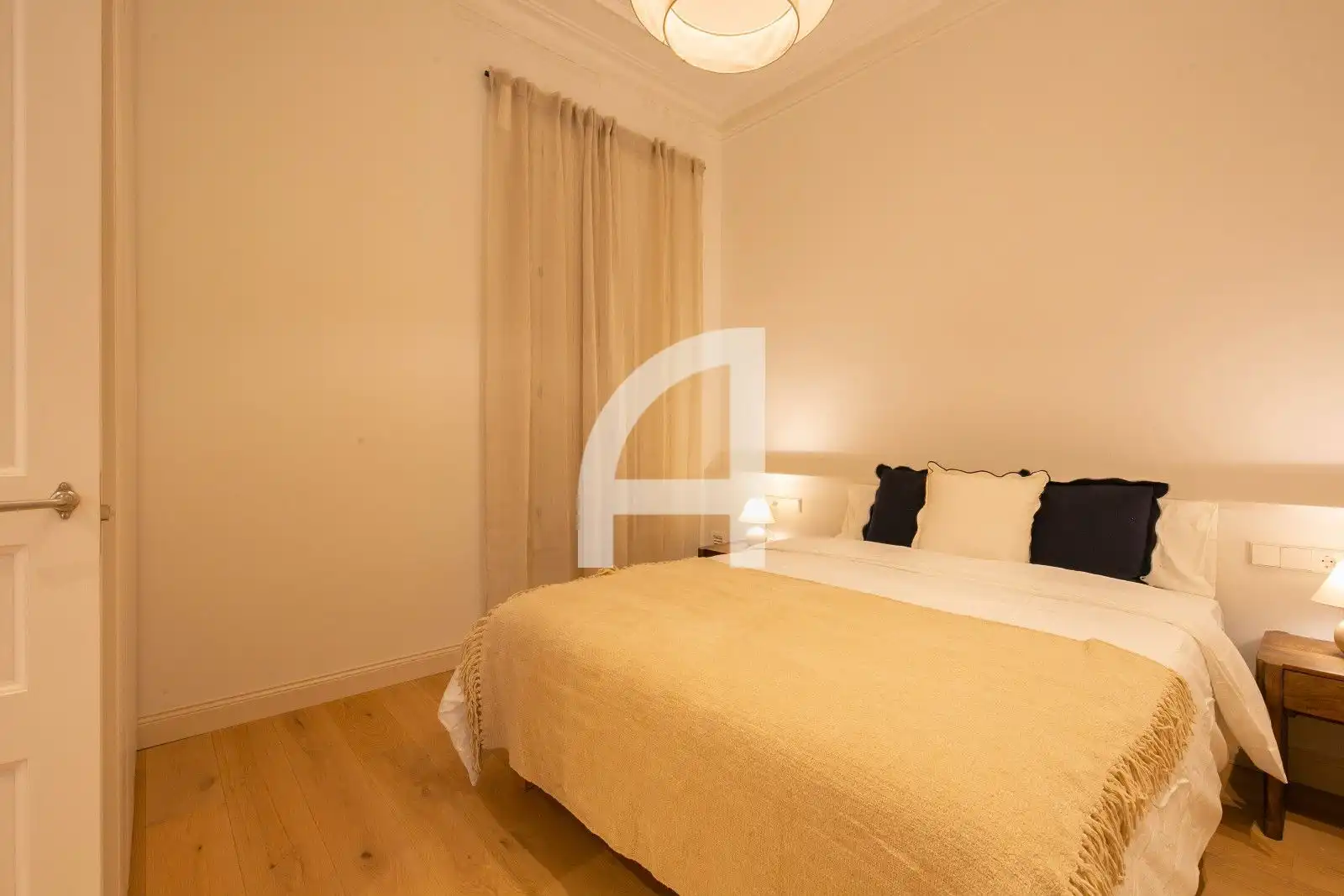 Flat with terrace to rent in Rossello, imagen 12