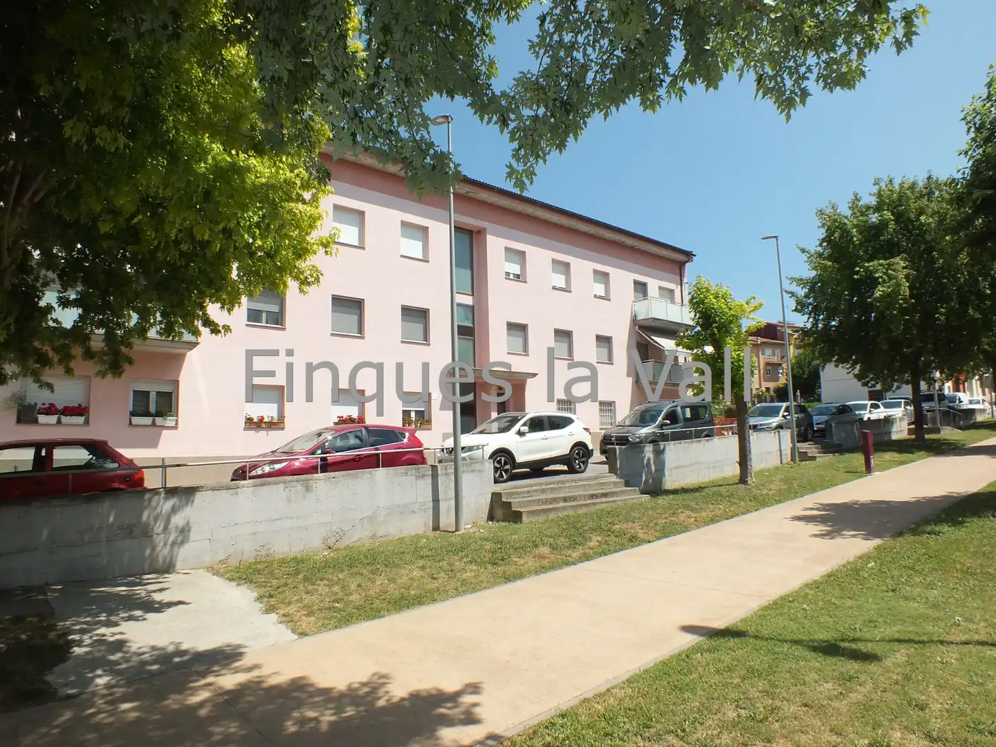 Vista exterior de Dúplex en venta en Santa Eugènia de Berga con Calefacción, Parquet y Terraza
