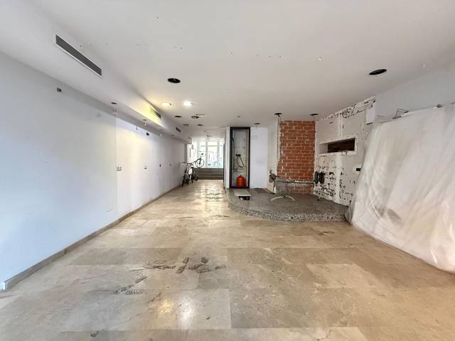 Local comercial en Venta en Sant Adriá Nord