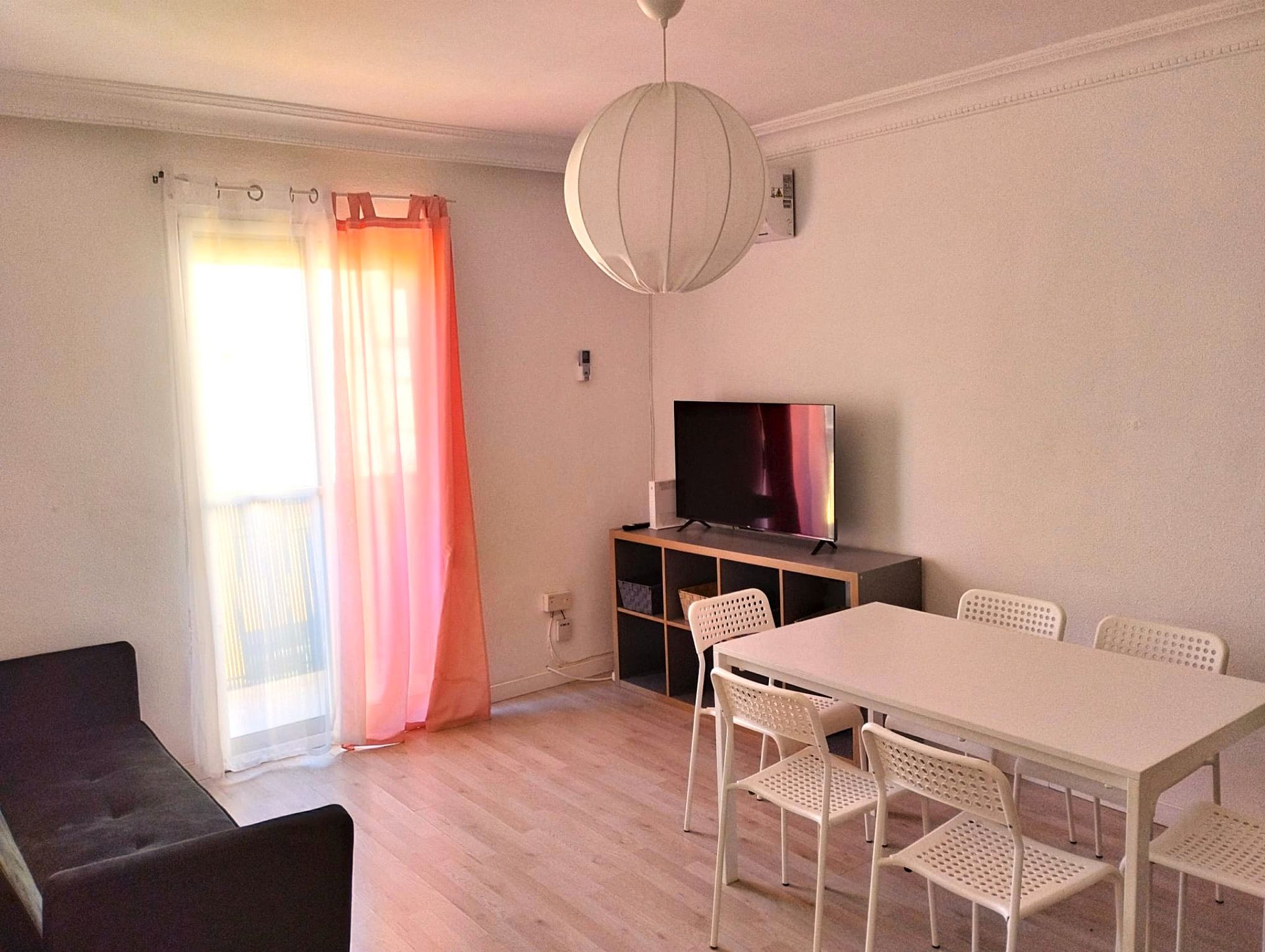 Bedroom of Flat for sale in  Valencia Capital  with Air Conditioner, Furnished and Oven