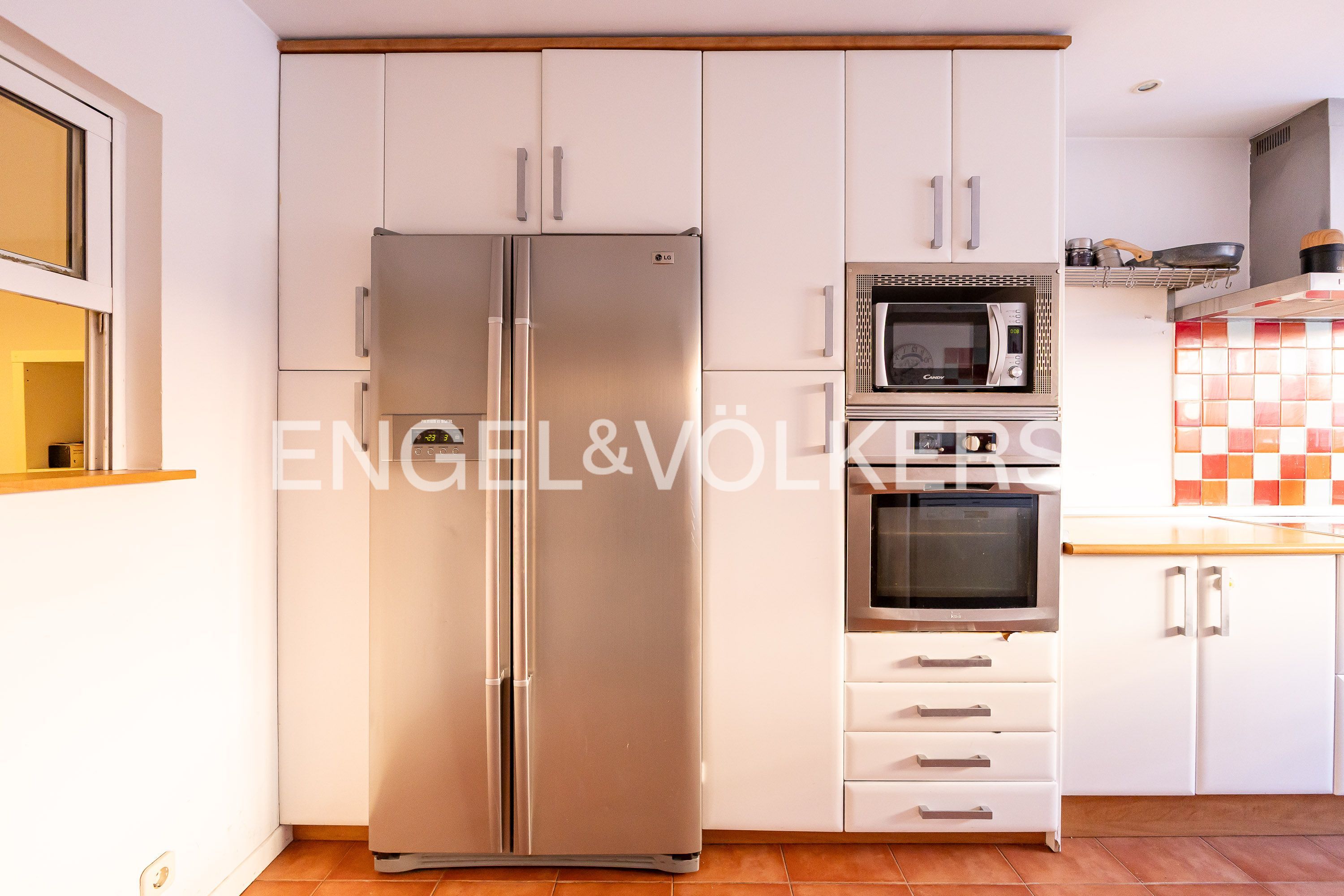 Cuina de Casa o xalet en venda en Pozuelo de Alarcón amb Calefacció i Jardí privat