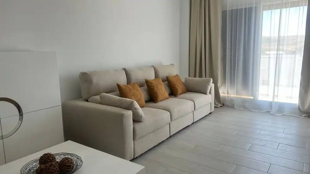 Wohnzimmer von Wohnungen zur Miete in Estepona mit Klimaanlage, Terrasse und Abstellraum