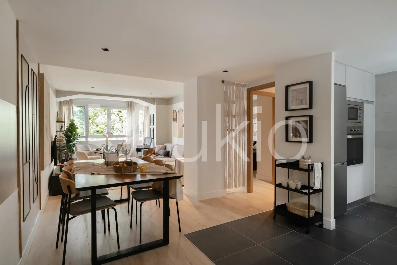 Sala d'estar de Apartament de lloguer en Madrid amb Aire condicionat, Calefacció i Moblat