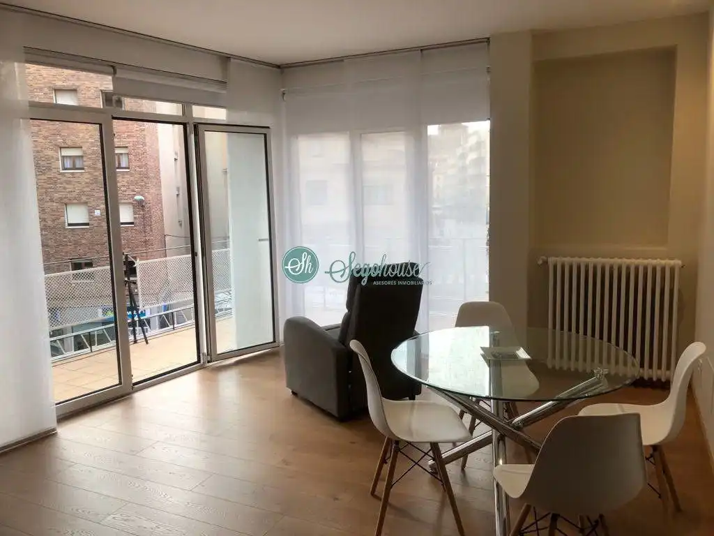 Terraza de Piso de alquiler en Segovia con Calefacción, Terraza y Amueblado