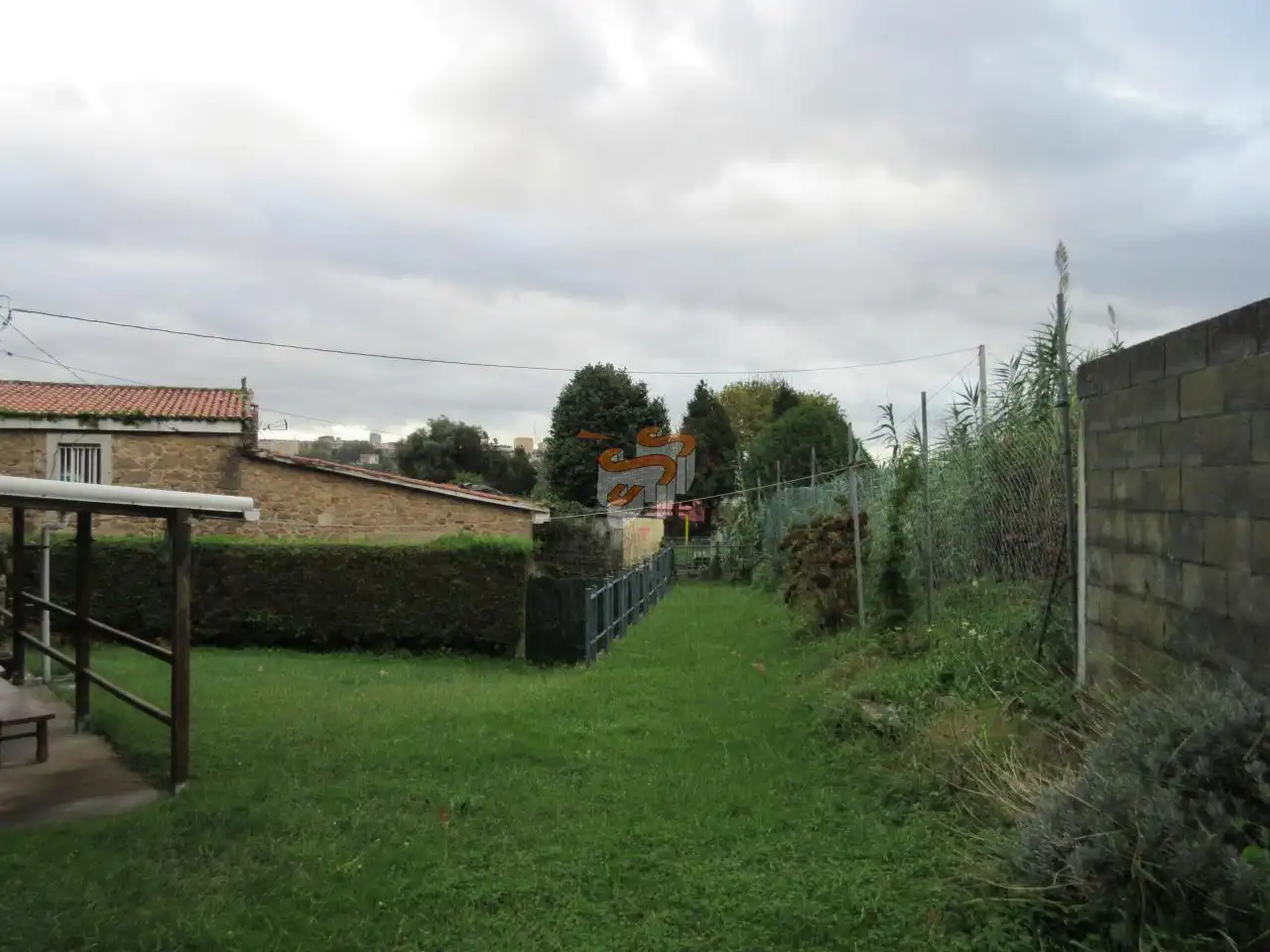 Country house zum Verkauf in Ferrol mit Privatgarten und Möbliert