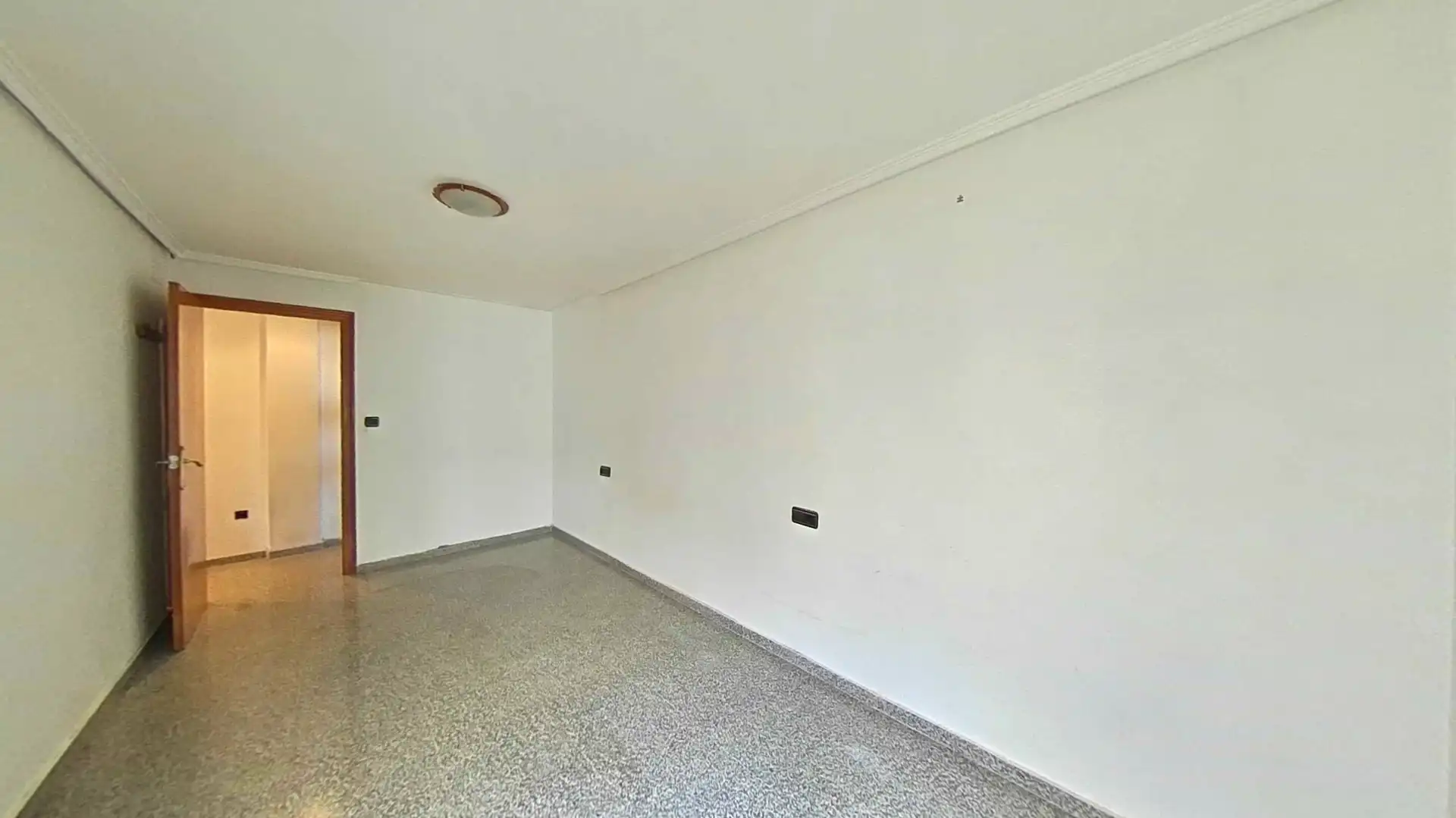 Wohnungen zum Verkauf in Elche / Elx mit Klimaanlage und Balkon