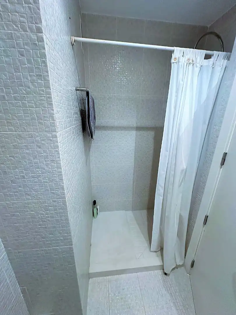 Bany de Apartament de lloguer en Valencia amb Calefacció, Jardí privat i Terrassa
