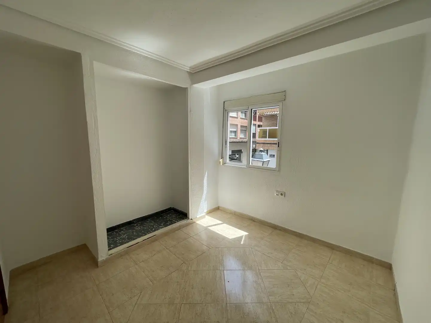 Habitación de Piso en venta en Valencia con Aire acondicionado