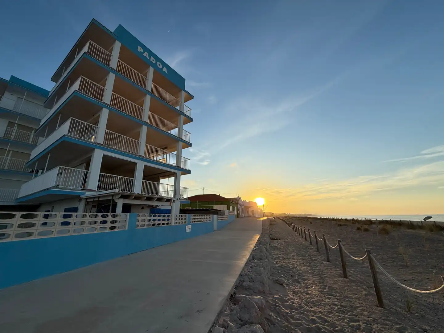 Vista exterior de Apartament de lloguer en Dénia amb Calefacció, Terrassa i Traster