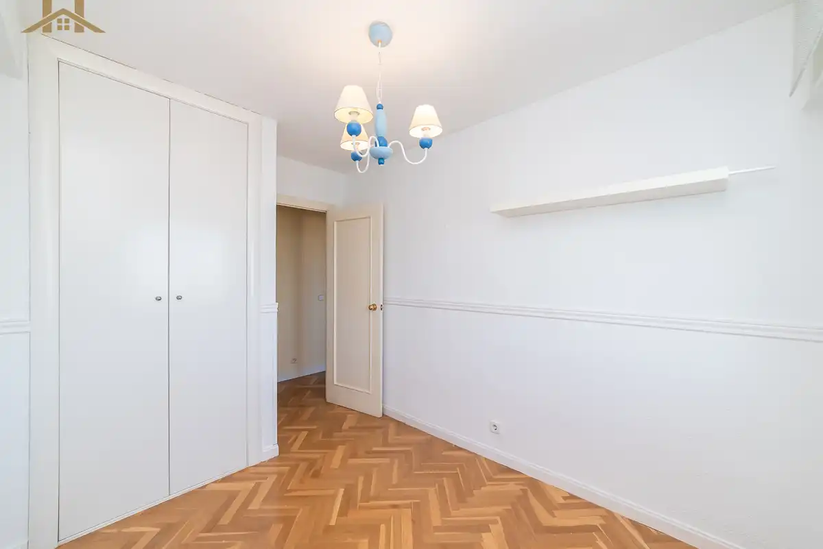 Dormitori de Pis en venda en Móstoles amb Calefacció, Parquet i Terrassa