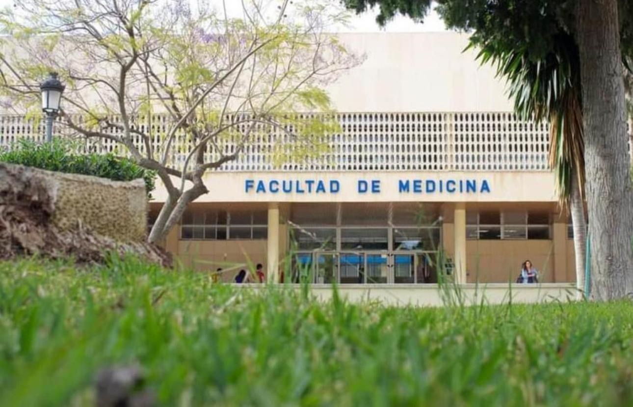 Exterior view of House or chalet for sale in Málaga Capital  with Air Conditioner and Heating