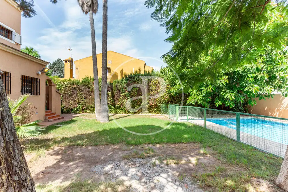 Jardí de Casa o xalet en venda en L'Eliana amb Aire condicionat, Calefacció i Jardí privat