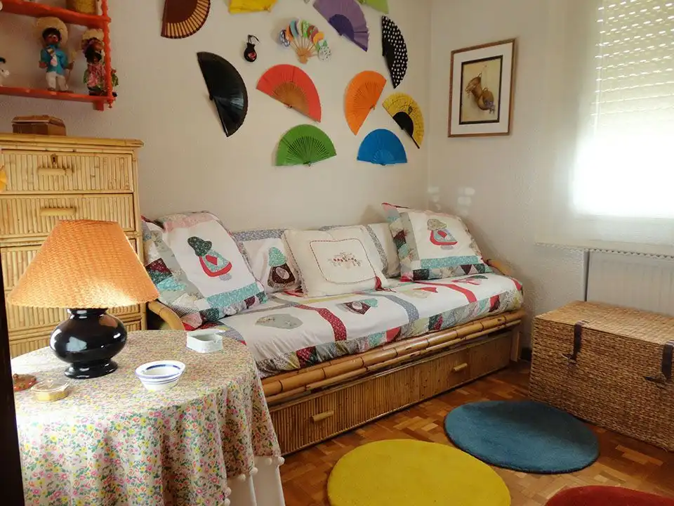 Habitación de Piso en venta en Salas de los Infantes con Calefacción, Terraza y Amueblado