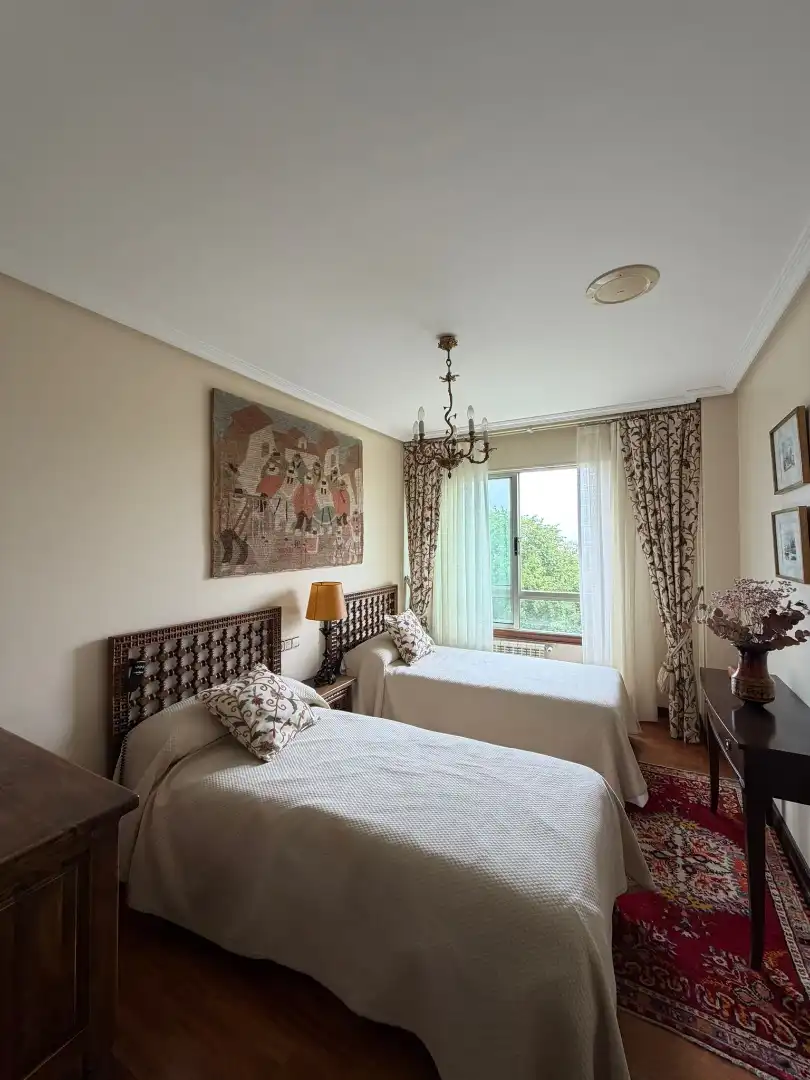 Habitación de Piso en venta en A Coruña Capital  con Calefacción, Parquet y Trastero