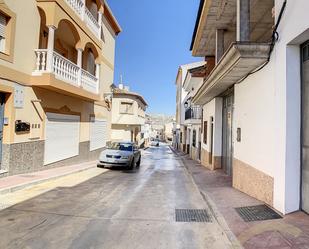 Vista exterior de Casa adosada en venda en Cuevas de San Marcos amb Traster, Moblat i Rentadora