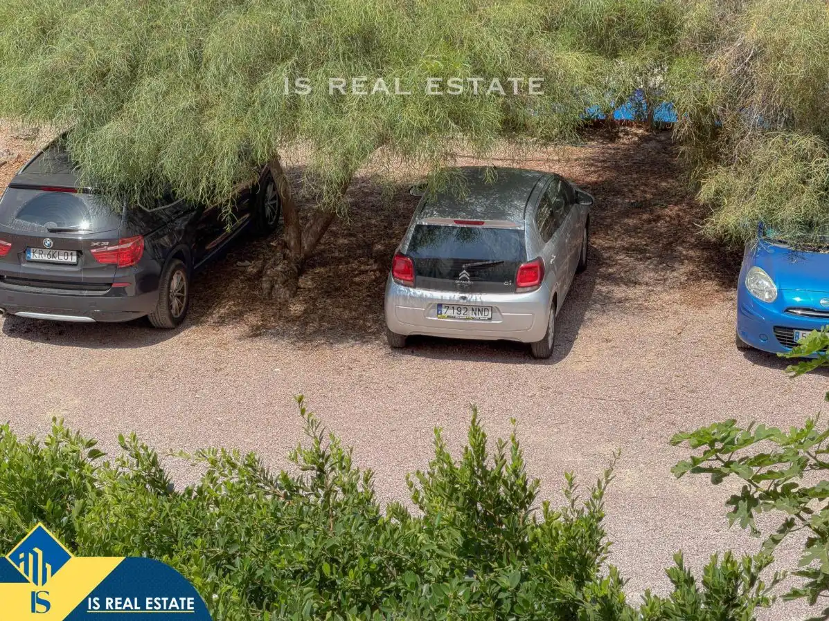 Aparcament de Estudi en venda en Torrevieja amb Calefacció, Terrassa i Moblat