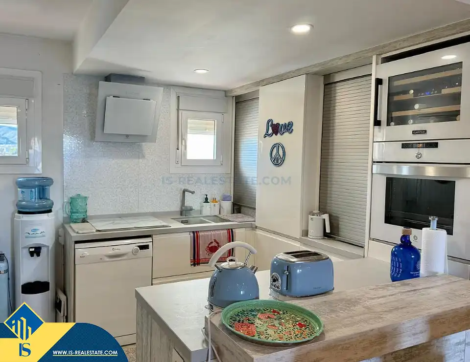 Cocina de Ático en venta en Sant Josep de sa Talaia con Terraza, Amueblado y Piscina comunitaria