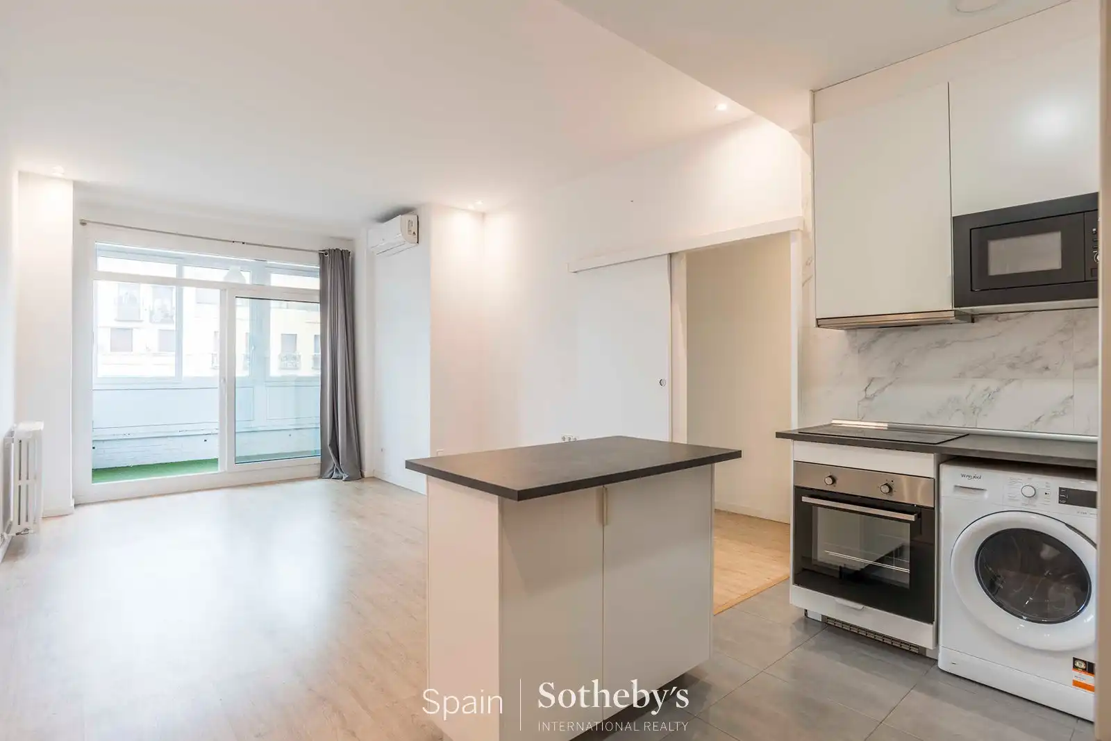 Küche von Wohnungen zum Verkauf in Madrid mit Klimaanlage, Heizung und Terrasse