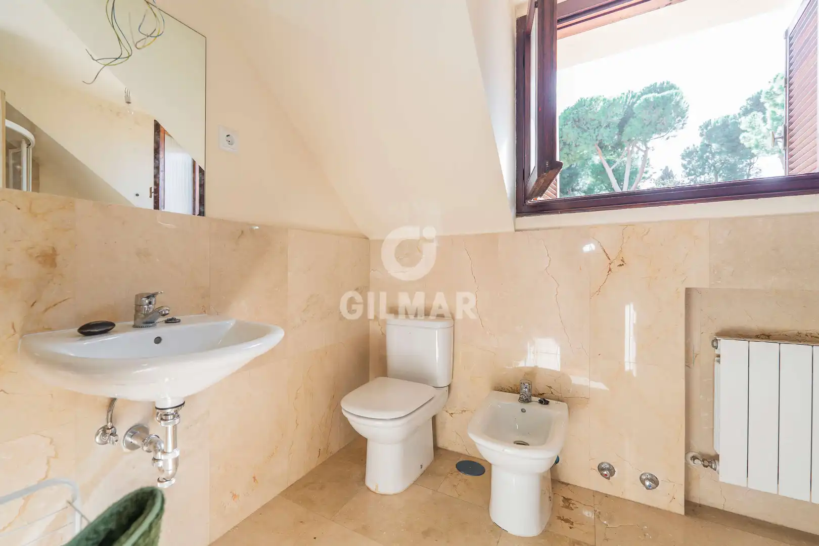 Baño de Casa o chalet en venta en Pozuelo de Alarcón con Calefacción, Jardín privado y Piscina