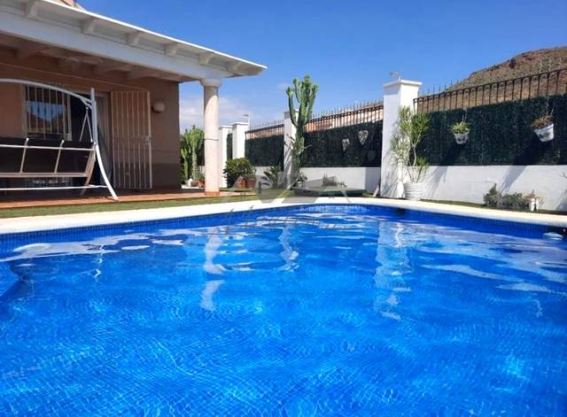 Casa-chalet en Alquiler en Piscis en San Juan de los Terreros
