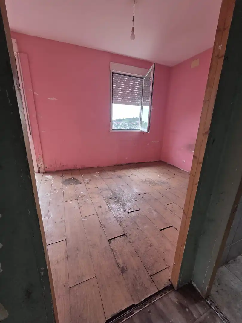 Dormitori de Casa o xalet en venda en Vigo  amb Jardí privat, Terrassa i Balcó