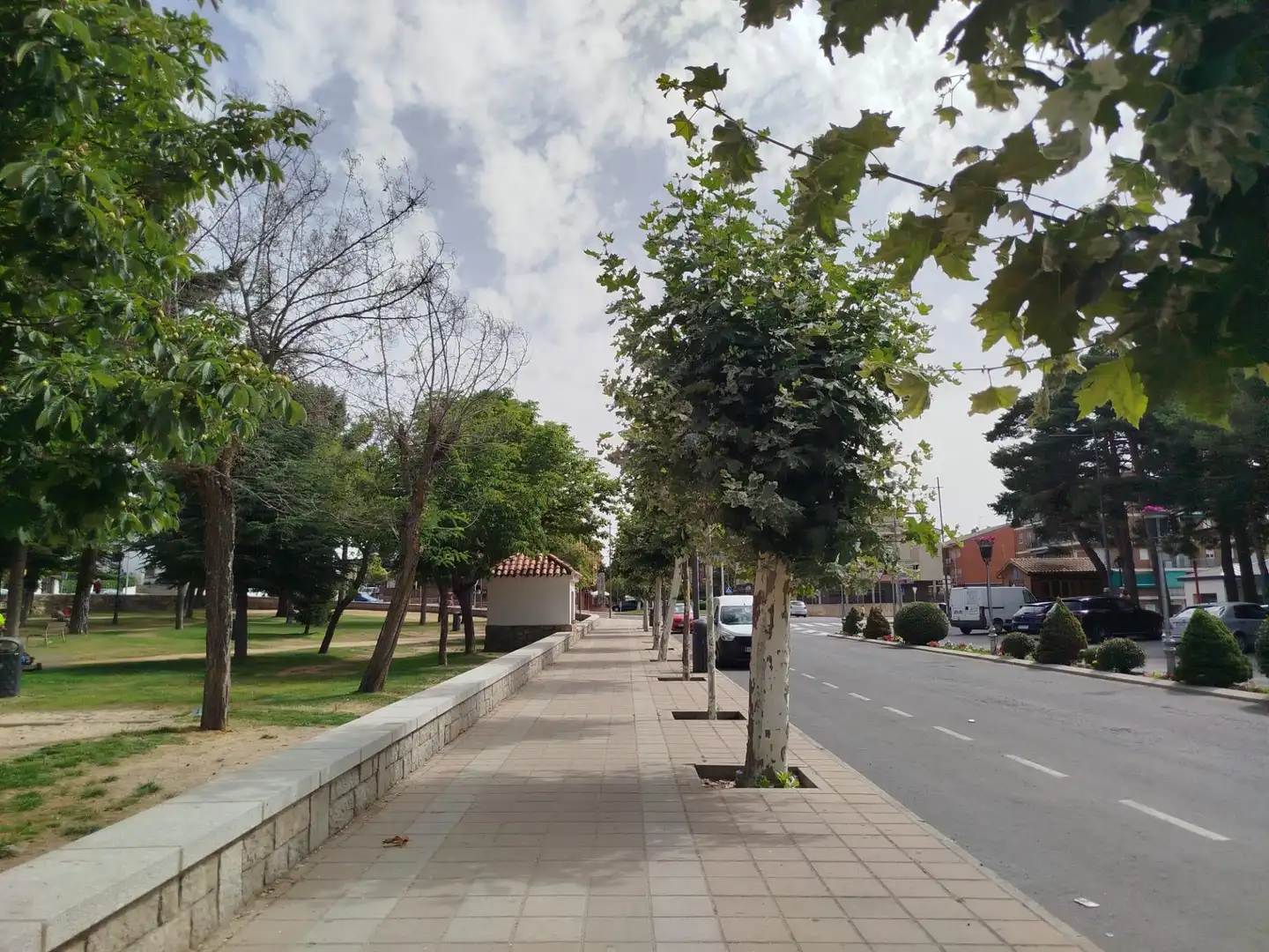 Vista exterior de Àtic en venda en Las Navas del Marqués  amb Calefacció i Terrassa