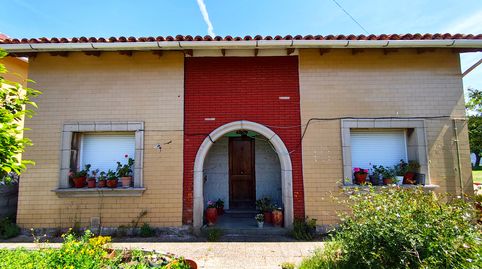 Foto 2 de Casa o chalet en venta en Lugar So la Iglesia, El Carbayedo - El Quirinal, Avilés