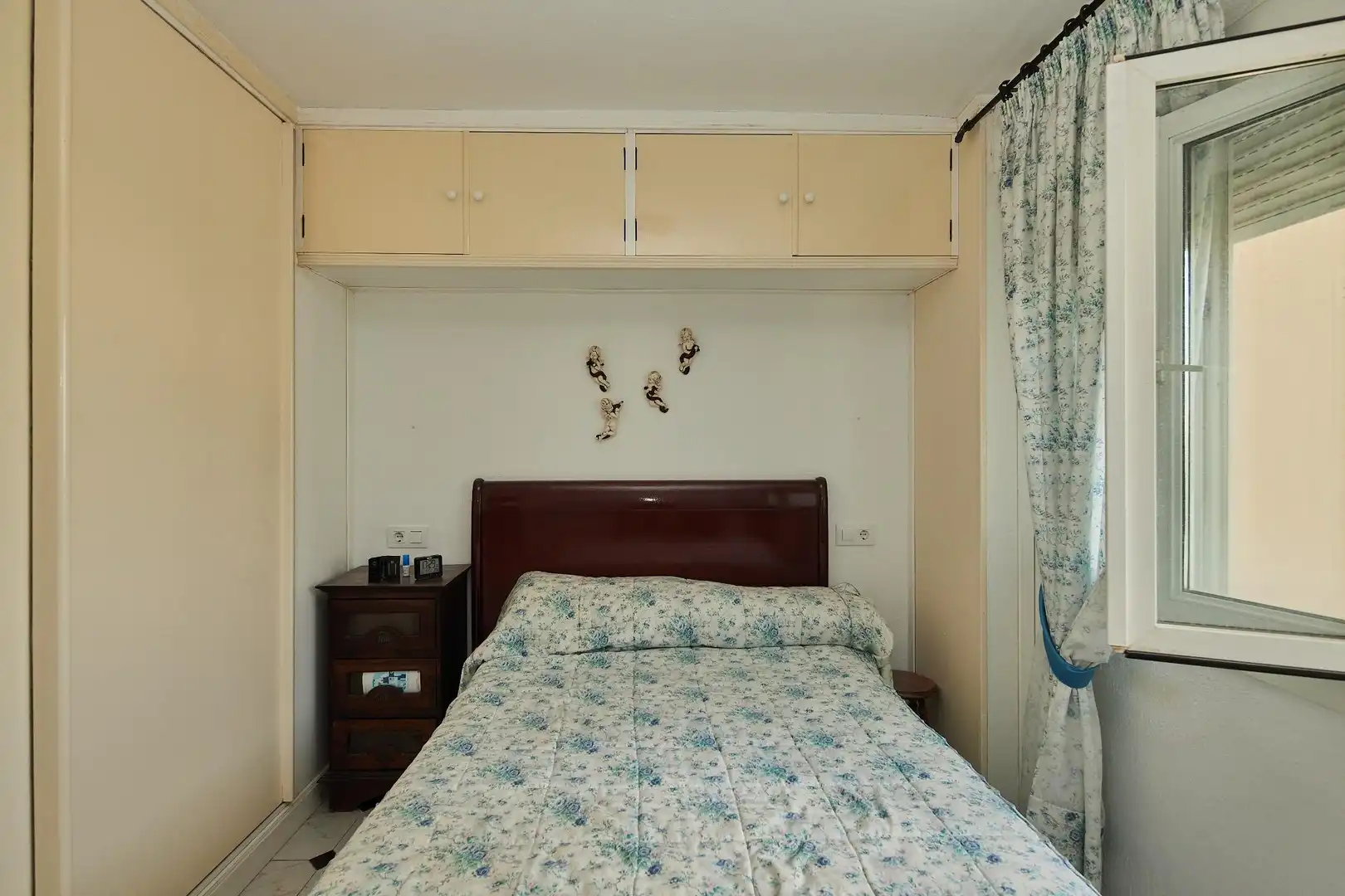 Habitación de Piso en venta en Cádiz con Terraza, Balcón y Alarma