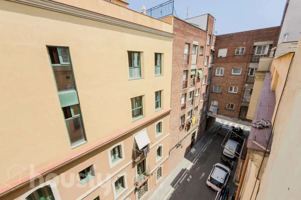 Vista exterior de Piso en venta en Barcelona con Aire acondicionado, Parquet y Amueblado