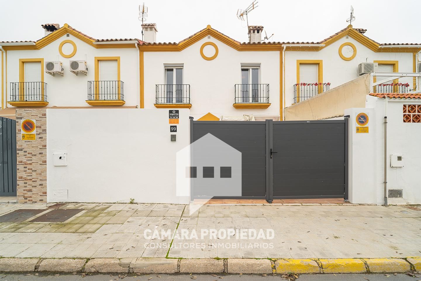 Vista exterior de Casa o chalet de alquiler en Aljaraque con Piscina comunitaria