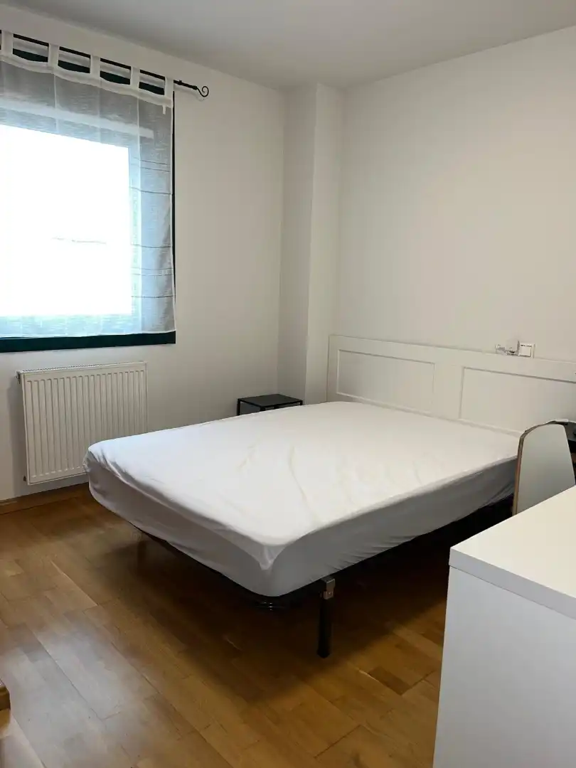 Schlafzimmer von Wohnung zur Miete in A Coruña Capital 