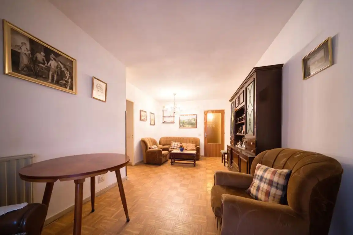 Sala d'estar de Pis en venda en Valladolid amb Moblat i Balcó