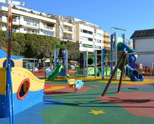 Vista exterior de Pis de lloguer en Rincón de la Victoria amb Aire condicionat, Terrassa i Piscina