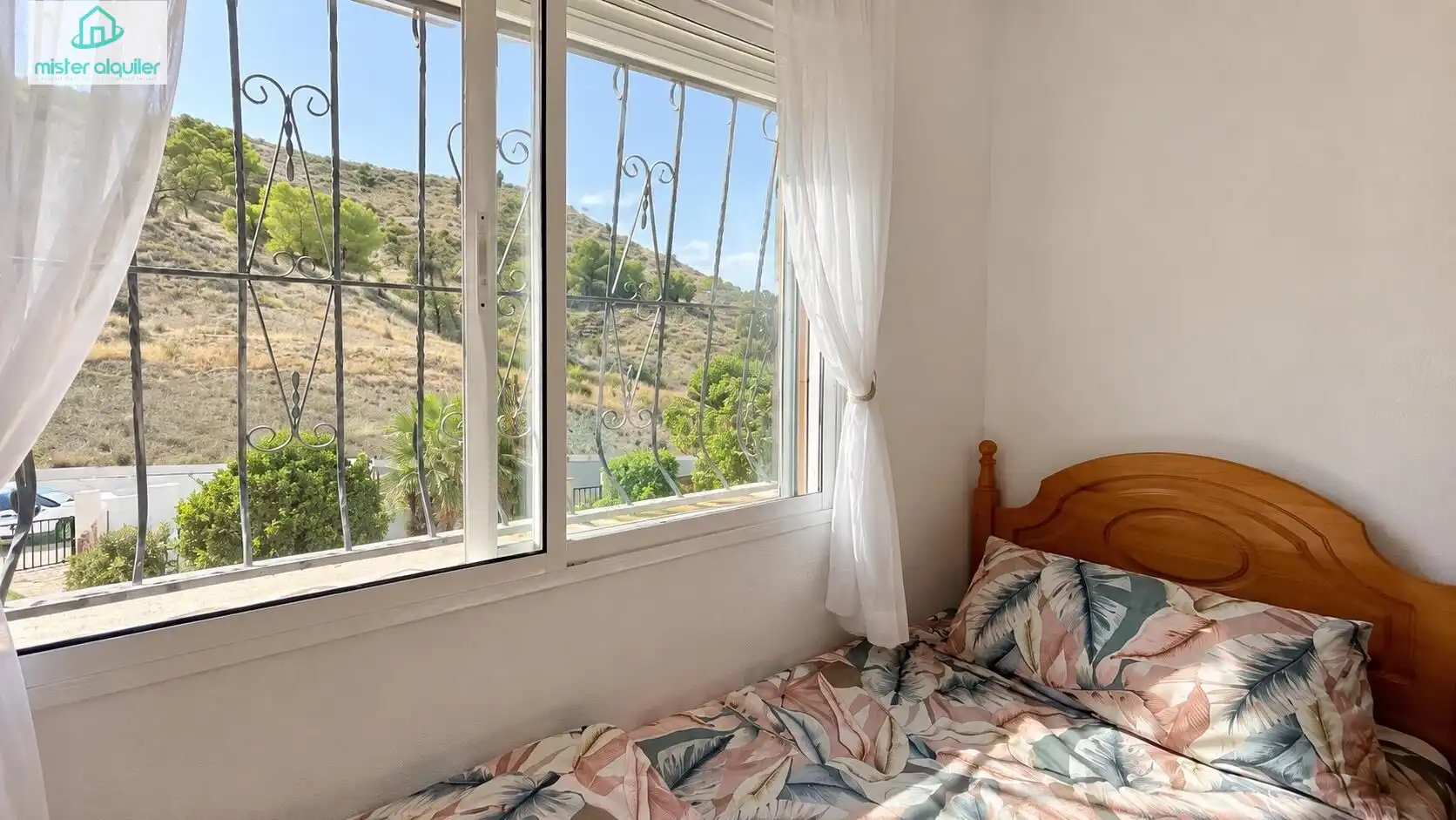 Bedroom of Houses for rent in Busot  with Air Conditioner, Heating and Private garden