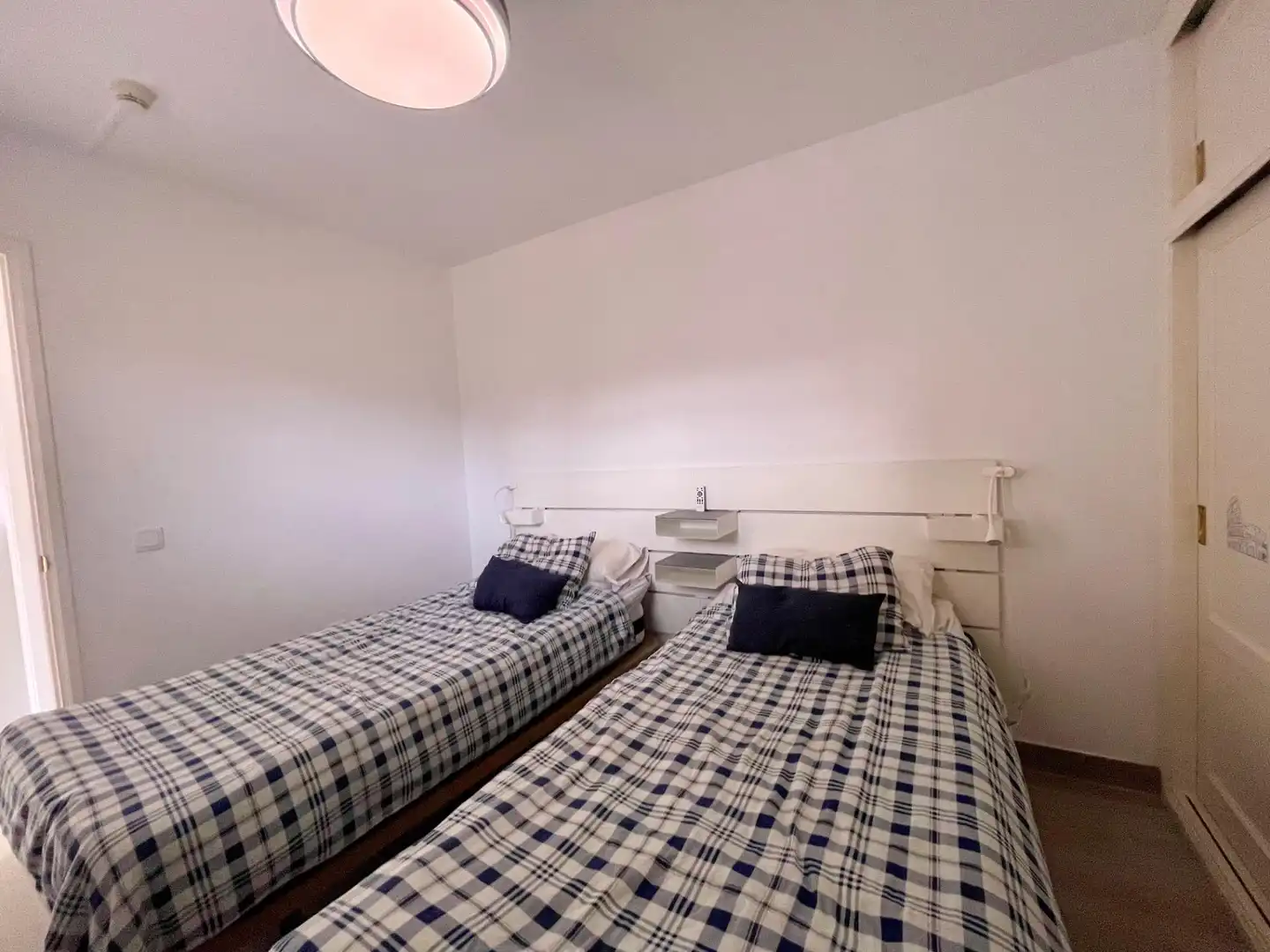 Dormitori de Apartament de lloguer en Mogán amb Moblat, Balcó i Piscina comunitària