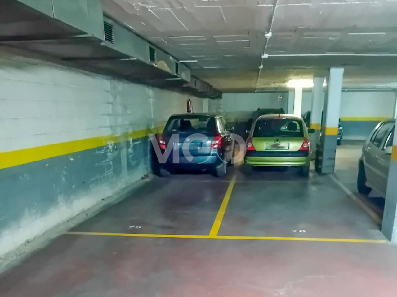 Parkplatz von Garage zur Miete in Vic