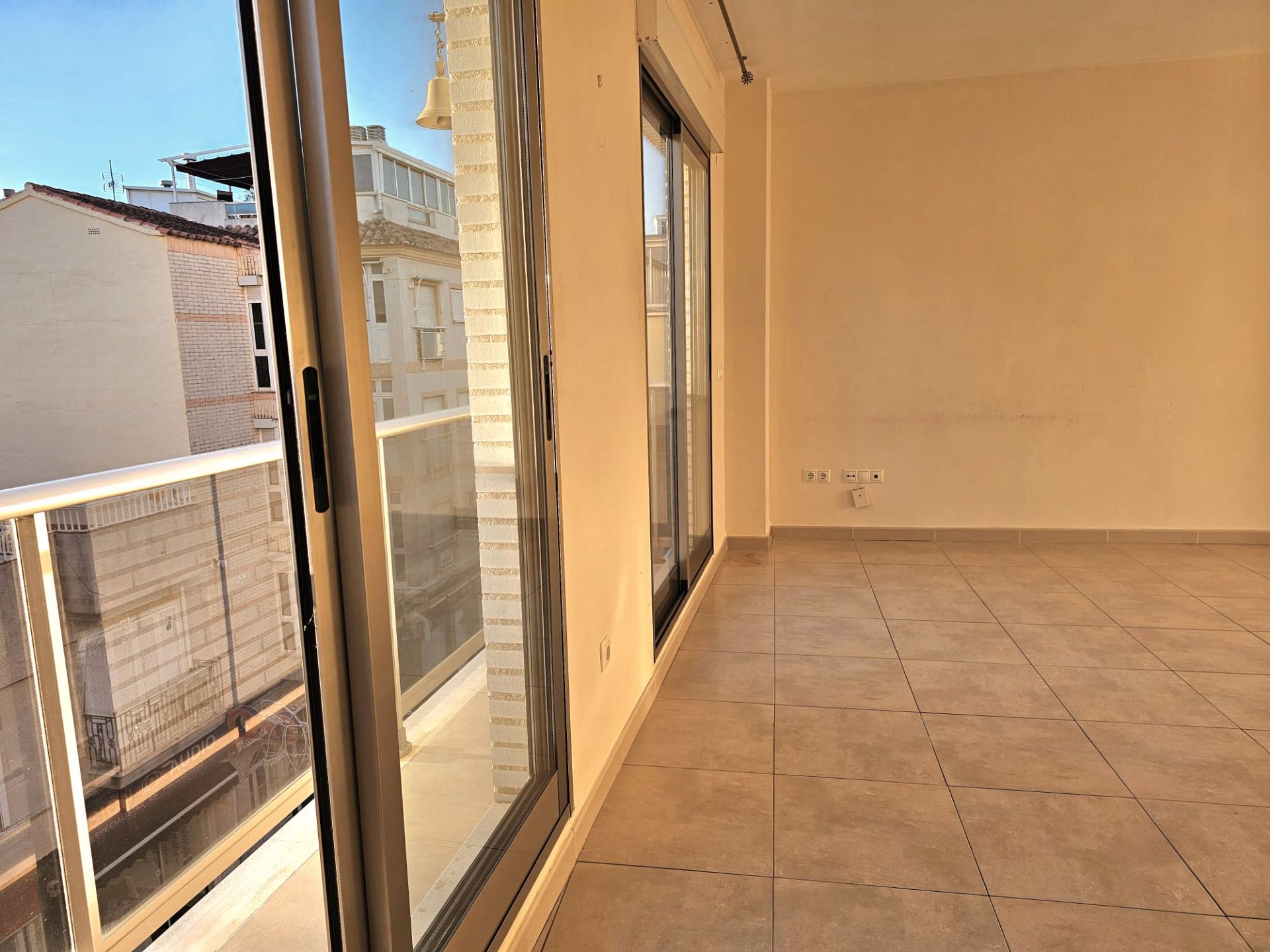 Terraza de Piso en venta en Gandia con Aire acondicionado, Calefacción y Horno