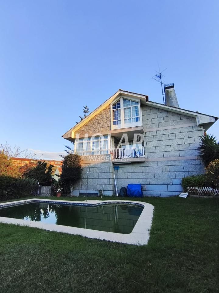 Exterior view of Houses for sale in Vigo   with Heating, Private garden and Parquet flooring