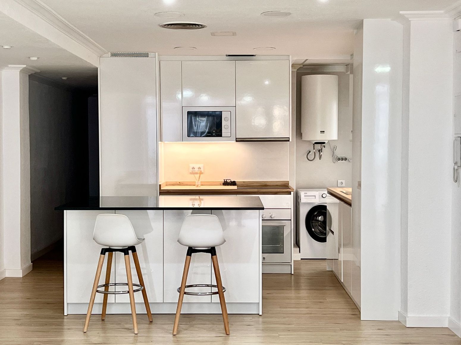 Cuina de Pis de lloguer en Cartagena amb Aire condicionat, Calefacció i Terrassa