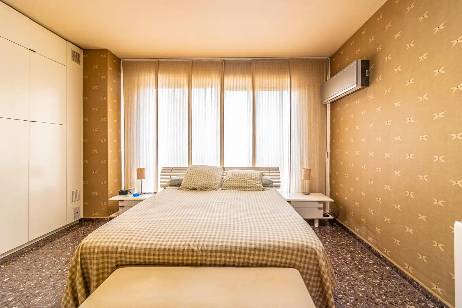 Habitación de Casa adosada en venta en Carlet con Aire acondicionado, Trastero y Alarma